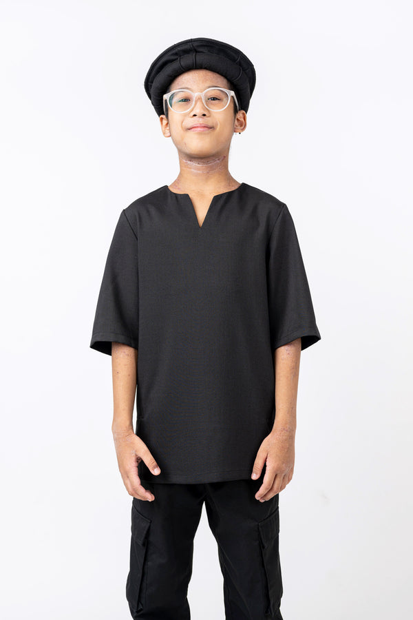Boy's Relaxed Fit V-Neck Poly-Cotton ¾ Sleeve Top